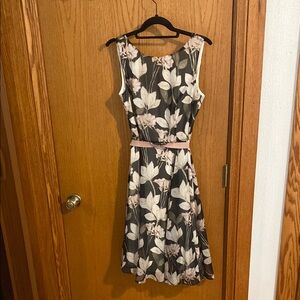 Floral Sleeveless Dress - Black and Pink